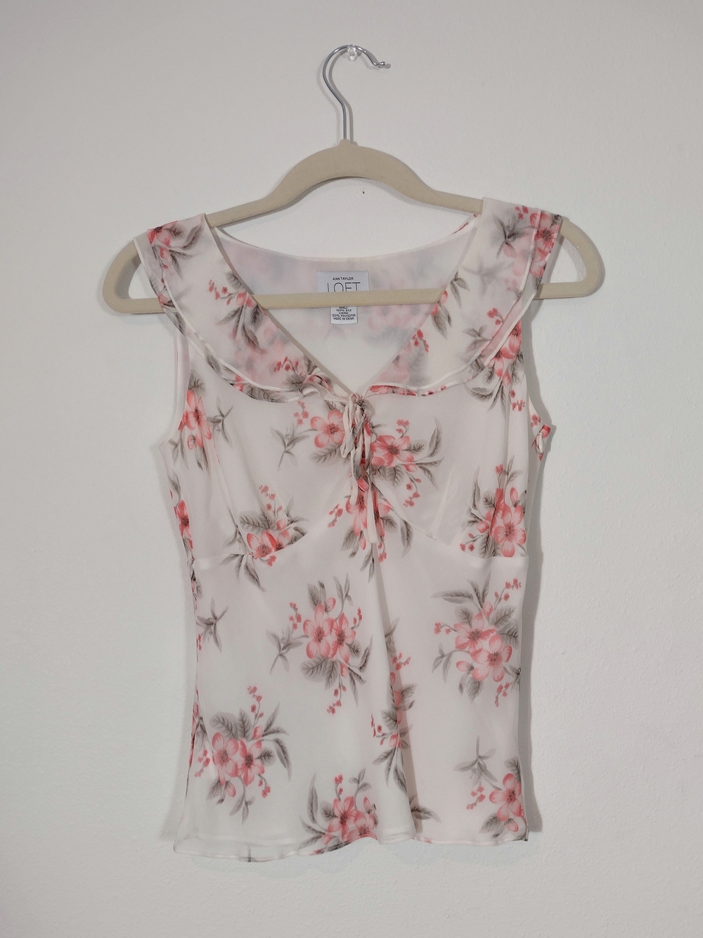 LOFT Ann Taylor Y2K White Floral Silk Shell Ruffle Sleeveless Babydoll Blouse